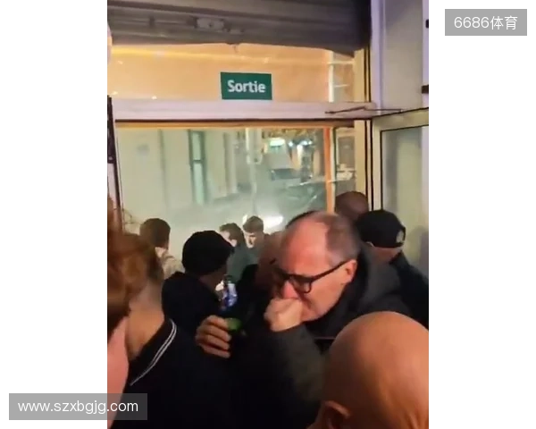 邮报:纽卡球迷在法国遇袭,被马赛球迷投掷催泪瓦斯 邮报:纽卡球迷在法国遇袭,被马赛球迷投掷催泪瓦斯